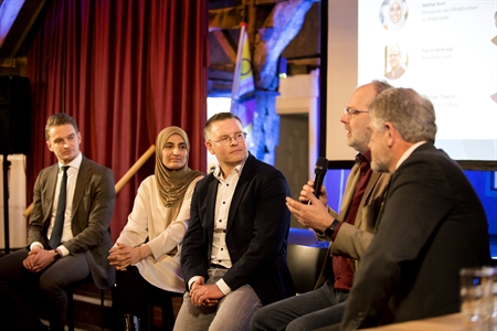 Dialoog met de stuurgroep van het project