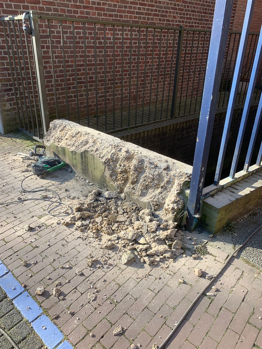 Slopen van het muurtje