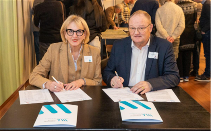 Ondertekening van de overeenkomst