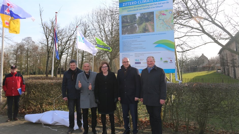 Onthulling projectbord bij Ophovenerhof Sittard