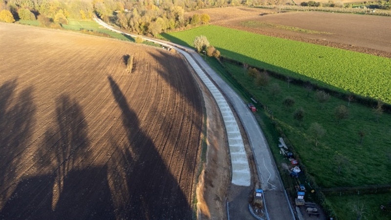 Aanleg betonnen fietspad