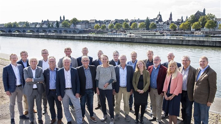 Groepsfoto in Maastricht bij de Griend