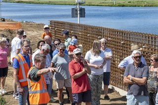 Belangstellende tijdens Dag van de Bouw