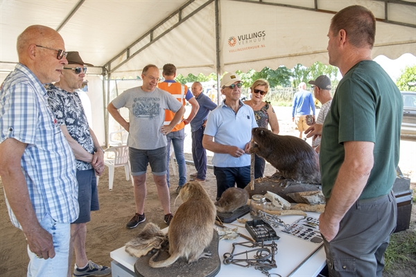 Belangstellende tijdens Dag van de Bouw