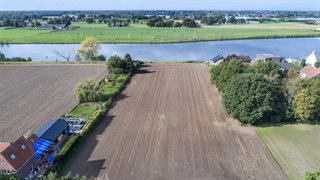 Akker langs water