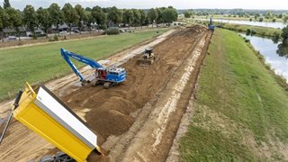Graafwerkzaamheden dijkversterking