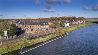 Huizen aan het water