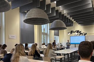 Presentatie aan scholieren