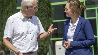 Arnold Jansen en Marieke Vellinga-Beemsterboer in gesprek