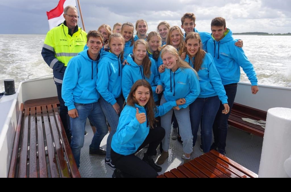 jeugdwaterschap op boot