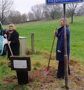 Aftrap voor werkzaamheden door Josette en Jeannette