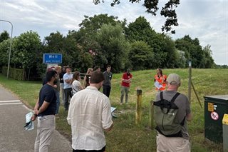 Informatie tijdens de informatiebijeenkomst buiten