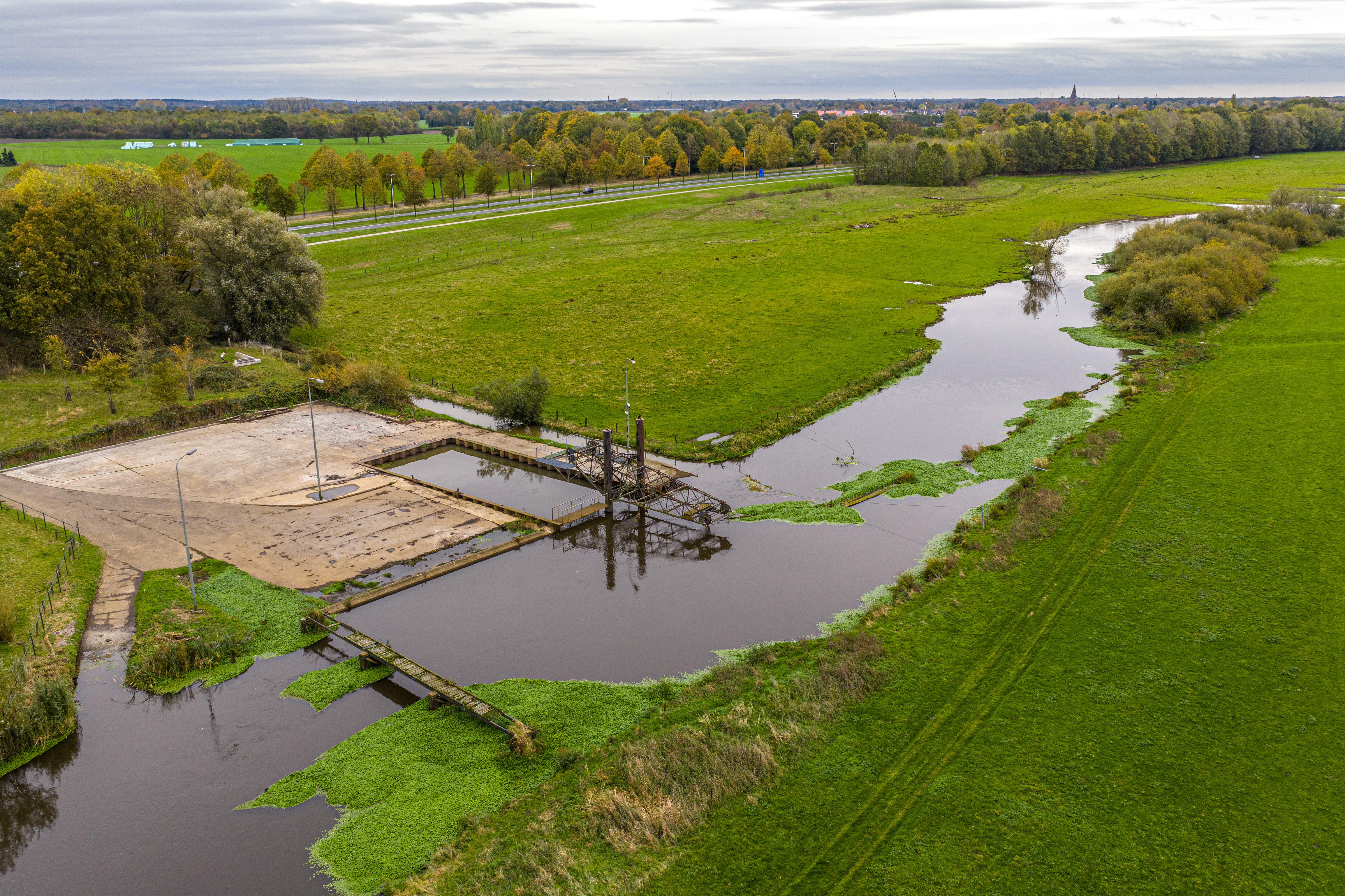 Start bouw vuilvanginstallatie Niers in Milsbeek
