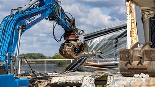 Machine aan het werk bij Arcen