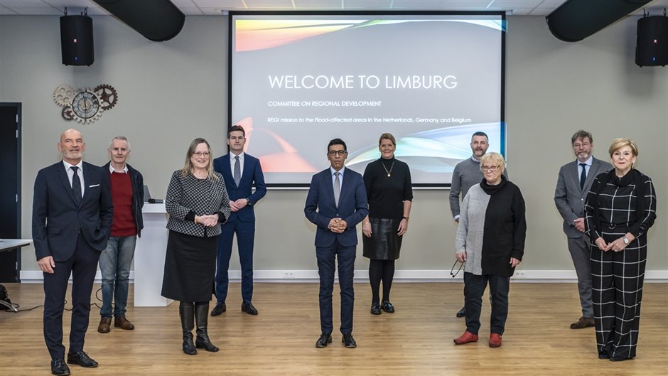 AronNijsFotogr-ProvLimb-bezoekEuroparl21feb22-002